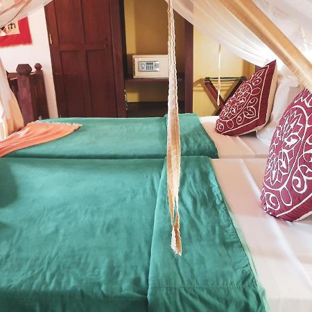 Flame Tree Cottages Нунгви Екстериор снимка