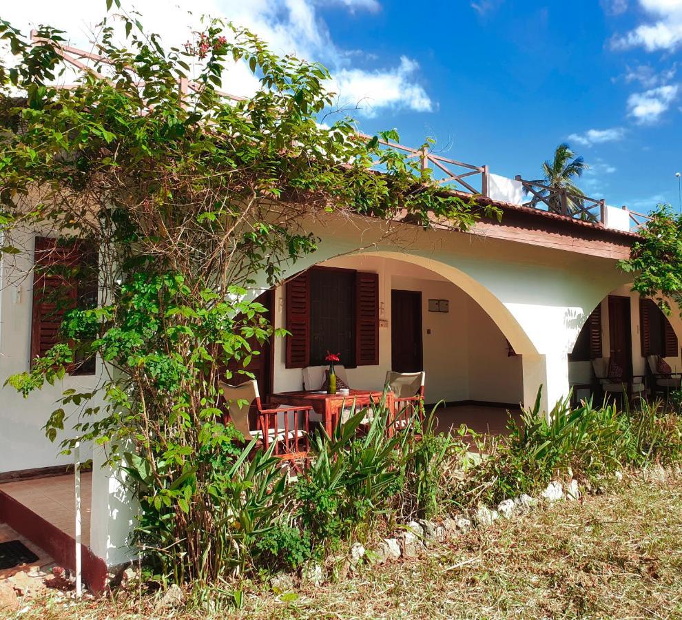 Flame Tree Cottages Нунгви Екстериор снимка