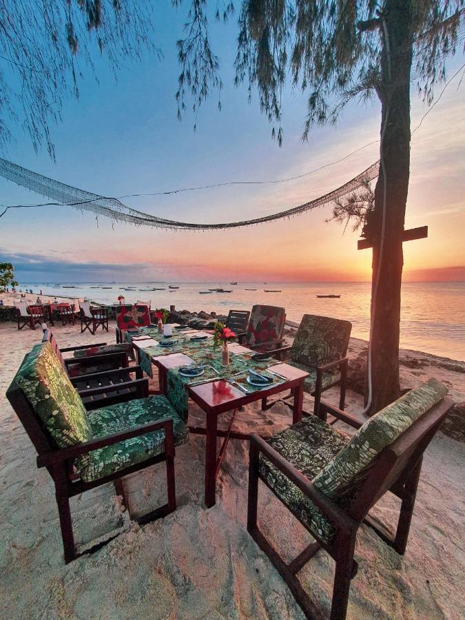 Flame Tree Cottages Нунгви Екстериор снимка