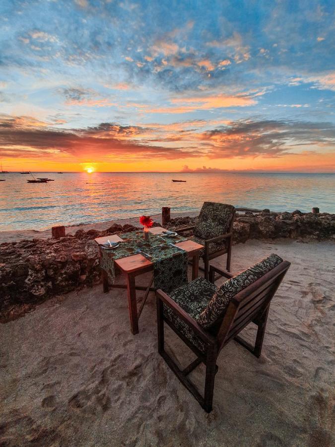 Flame Tree Cottages Нунгви Екстериор снимка