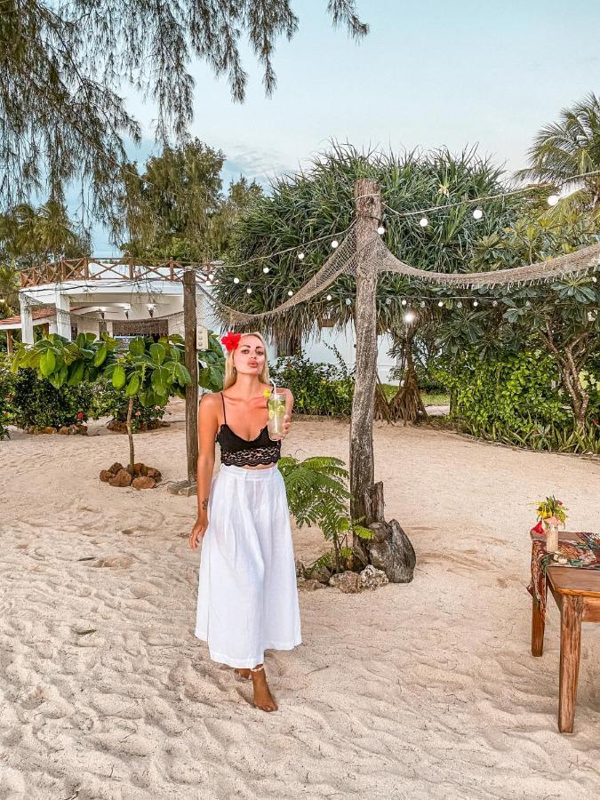Flame Tree Cottages Нунгви Екстериор снимка