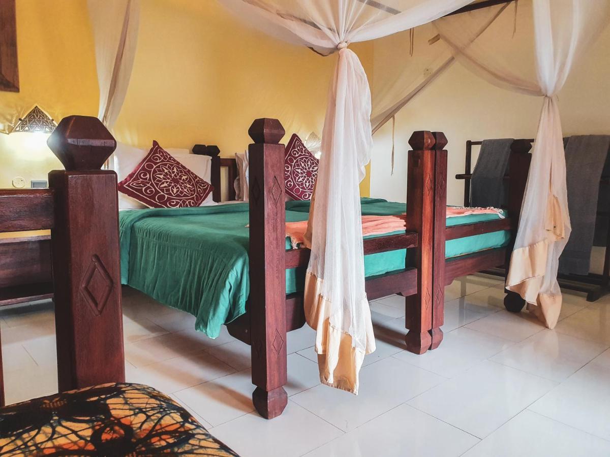 Flame Tree Cottages Нунгви Екстериор снимка