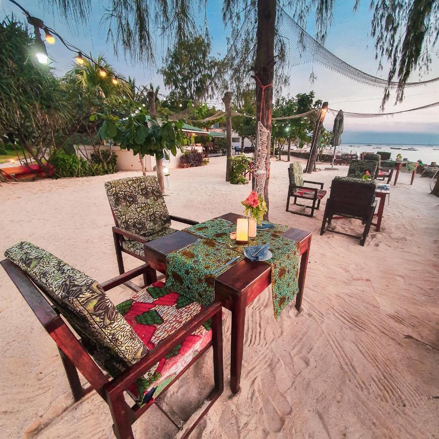 Flame Tree Cottages Нунгви Екстериор снимка