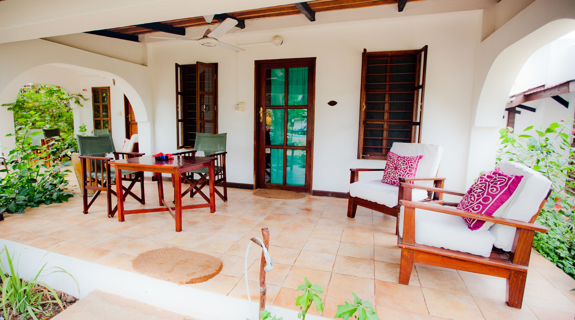 Flame Tree Cottages Нунгви Екстериор снимка
